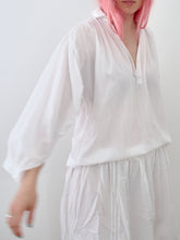 Load image into Gallery viewer, Vintage White Cotton Blouse