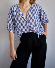 Load image into Gallery viewer, Guy Laroche Cotton Print Blouse
