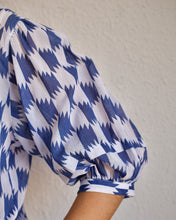 Load image into Gallery viewer, Guy Laroche Cotton Print Blouse