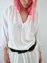 Load image into Gallery viewer, Vintage White Cotton Blouse
